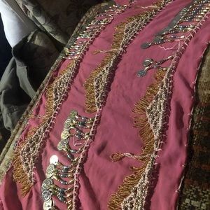 NWOT Plus size pink and silver hipscarf